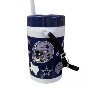 NFL Football Dallas Cowboys Plastic 1 Liter Water Bottle With Carrying Strap